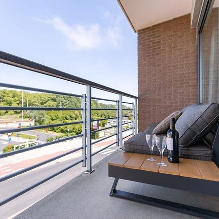 Huswell - Bright Apartment With Parking Near The Beach ブレーデネ エクステリア 写真
