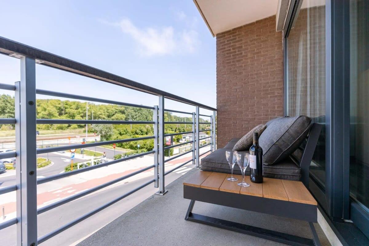 Huswell - Bright Apartment With Parking Near The Beach ブレーデネ エクステリア 写真