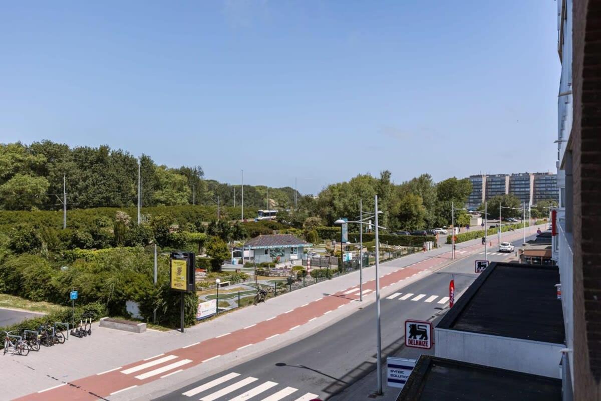 Huswell - Bright Apartment With Parking Near The Beach ブレーデネ エクステリア 写真