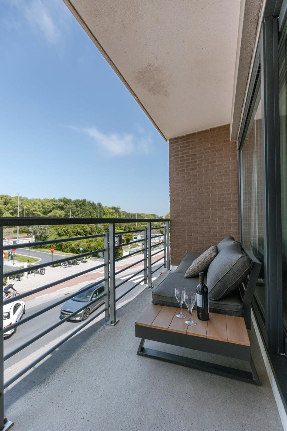 Huswell - Bright Apartment With Parking Near The Beach ブレーデネ エクステリア 写真